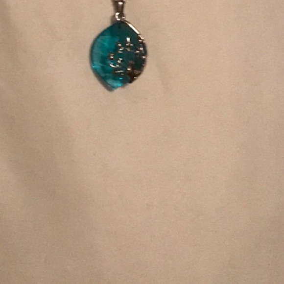 See photos - Picture 2 of 2